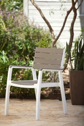 Стул c подлокотниками Гармония (Harmony armchair) белый-капучино в Дегтярске - degtyarsk.mebel24.online | фото 1